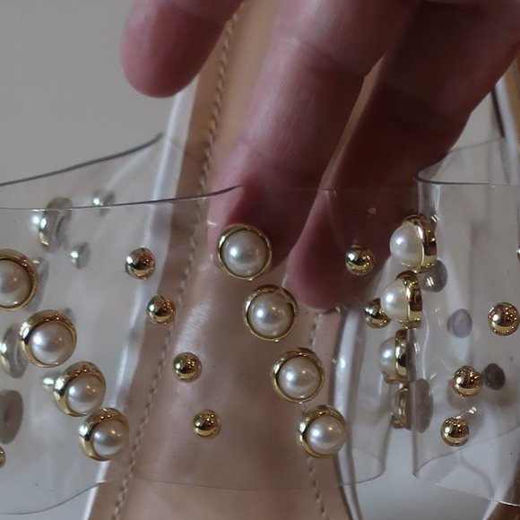 Shag Boutique White Patent Leather Sandals With Pearl Details 36 US/6 * - Picture 8 of 8